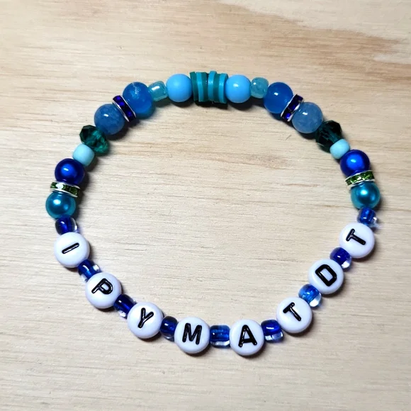 Delicate- Taylor Swift Friendship Bracelet - Picture 2 of 4